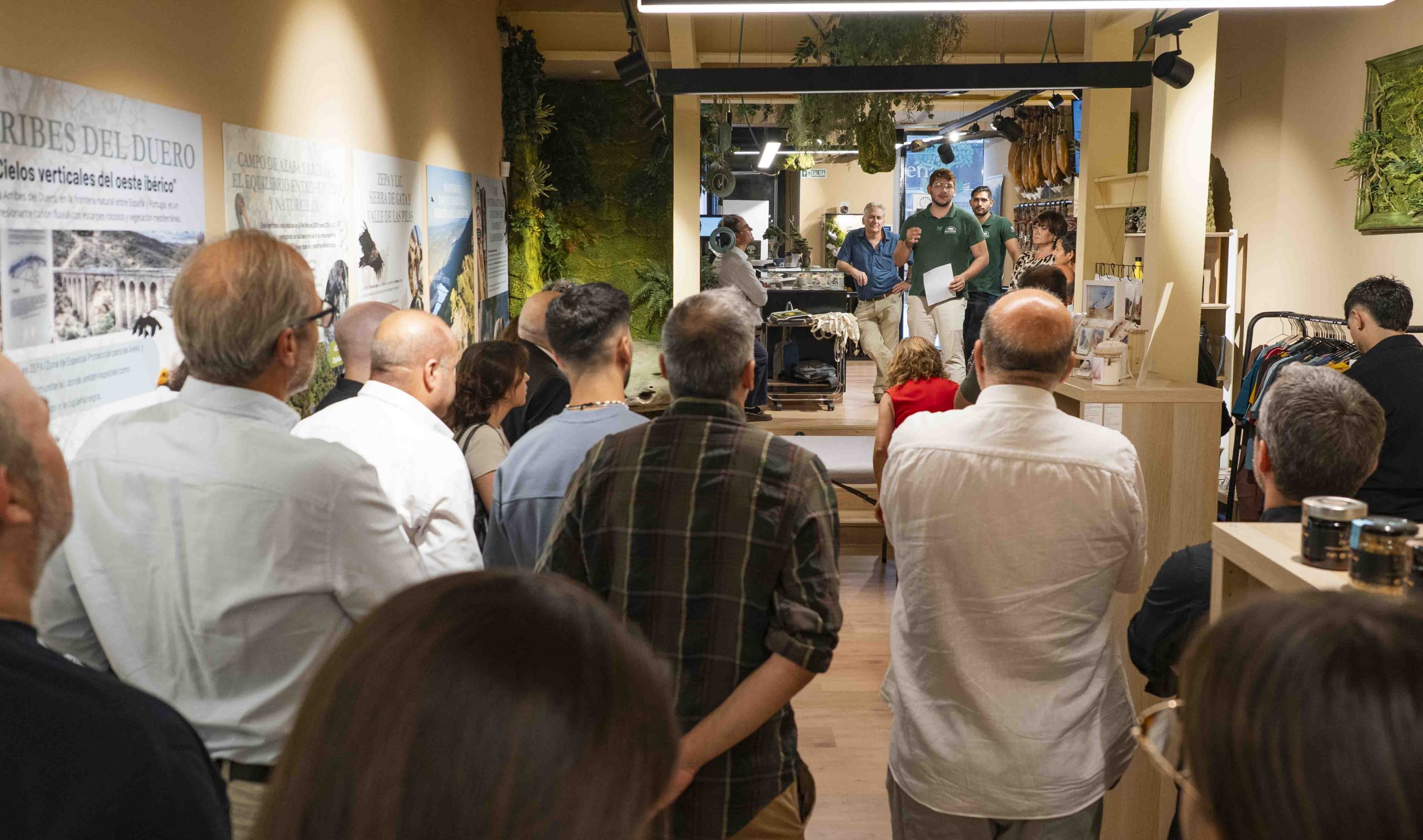 inauguración de la tienda